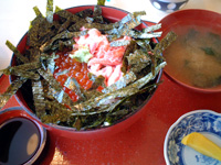 かにいくら丼